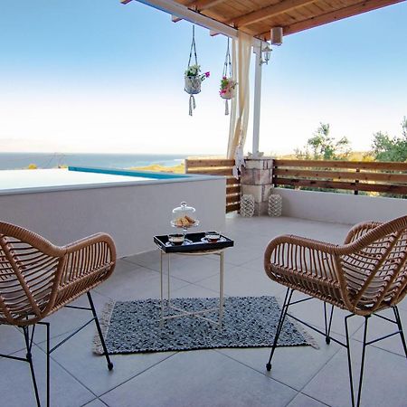 Georgianna'S Suite With Private Pool , 'Greysuite' Kómboi エクステリア 写真