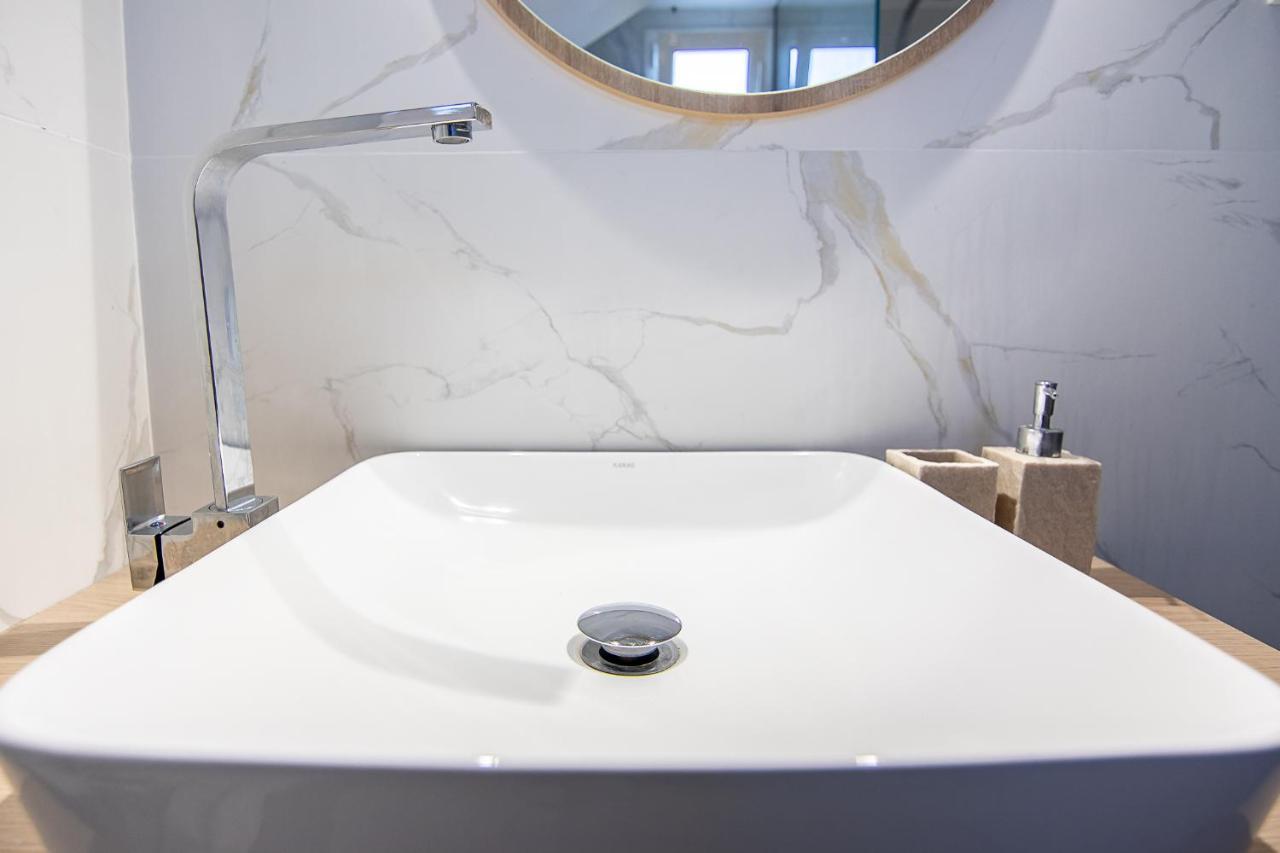 Georgianna'S Suite With Private Pool , 'Greysuite' Kómboi エクステリア 写真