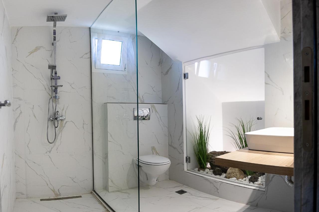 Georgianna'S Suite With Private Pool , 'Greysuite' Kómboi エクステリア 写真
