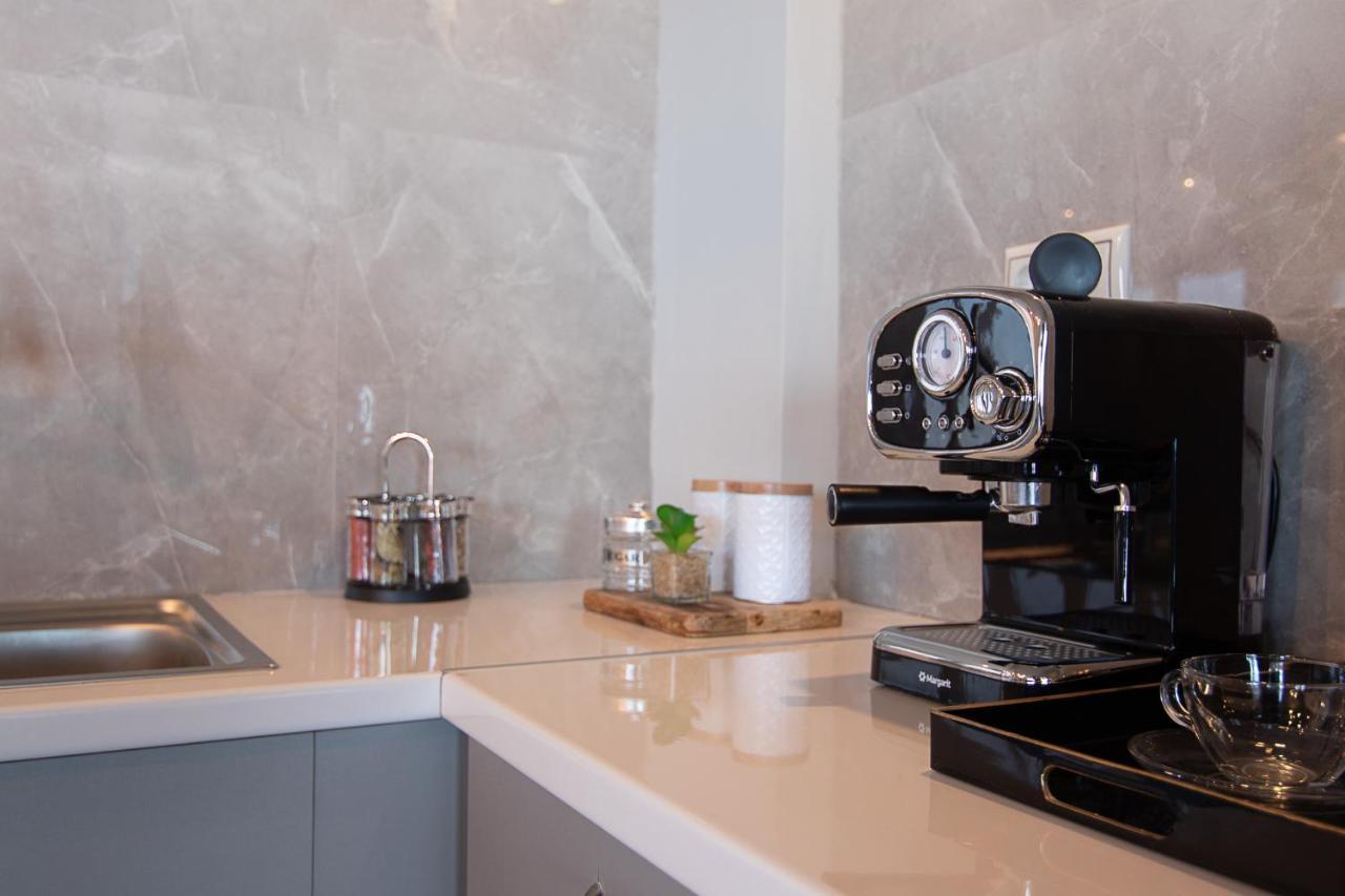 Georgianna'S Suite With Private Pool , 'Greysuite' Kómboi エクステリア 写真