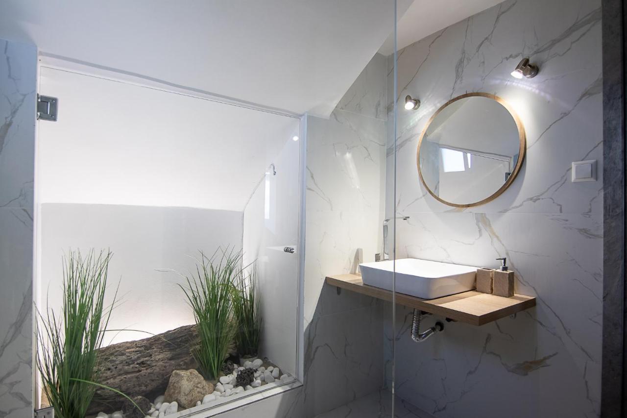 Georgianna'S Suite With Private Pool , 'Greysuite' Kómboi エクステリア 写真