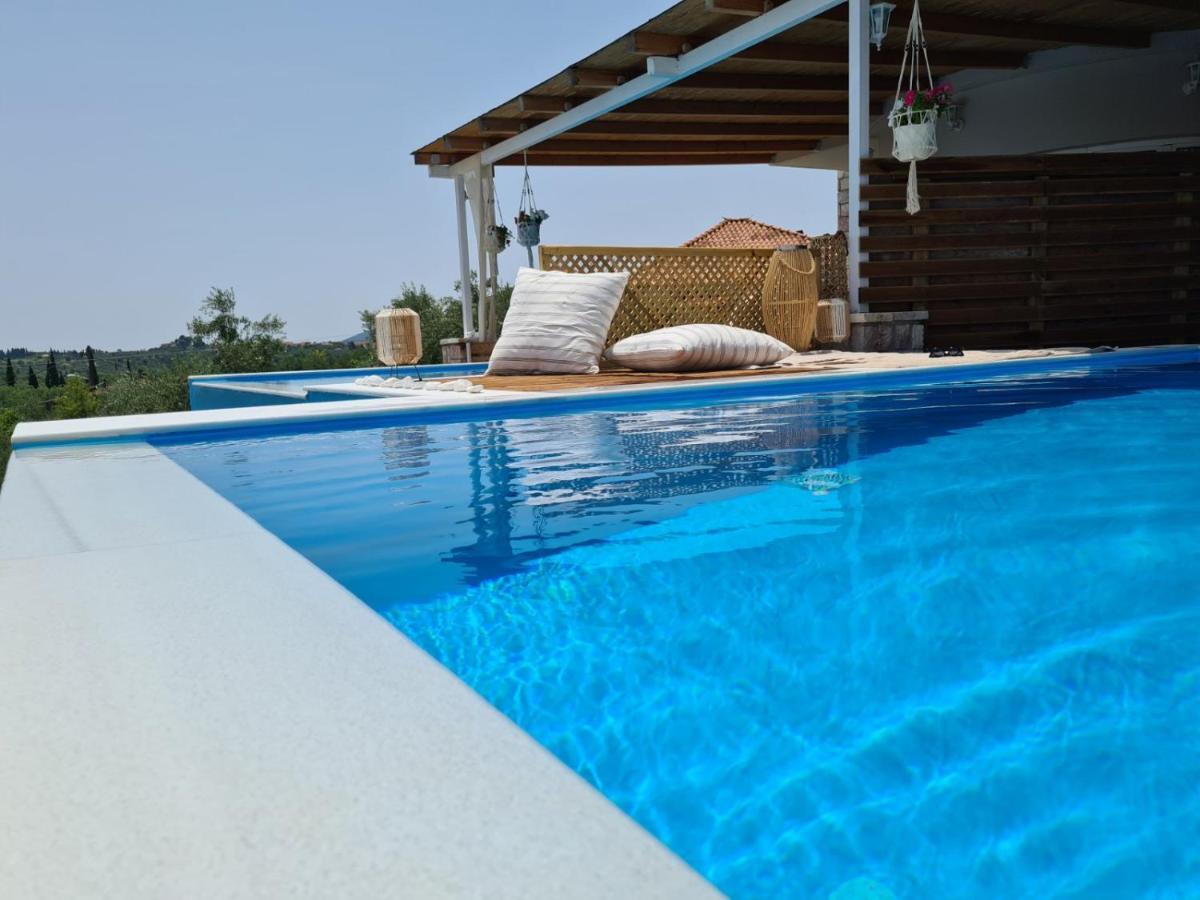 Georgianna'S Suite With Private Pool , 'Greysuite' Kómboi エクステリア 写真